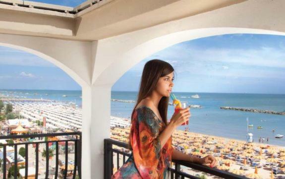 Hotel Brienz Bellaria-Igea Marina Luaran gambar